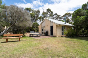 Bells Beach Cottages - Pet friendly cottage with wood heater, Torquay